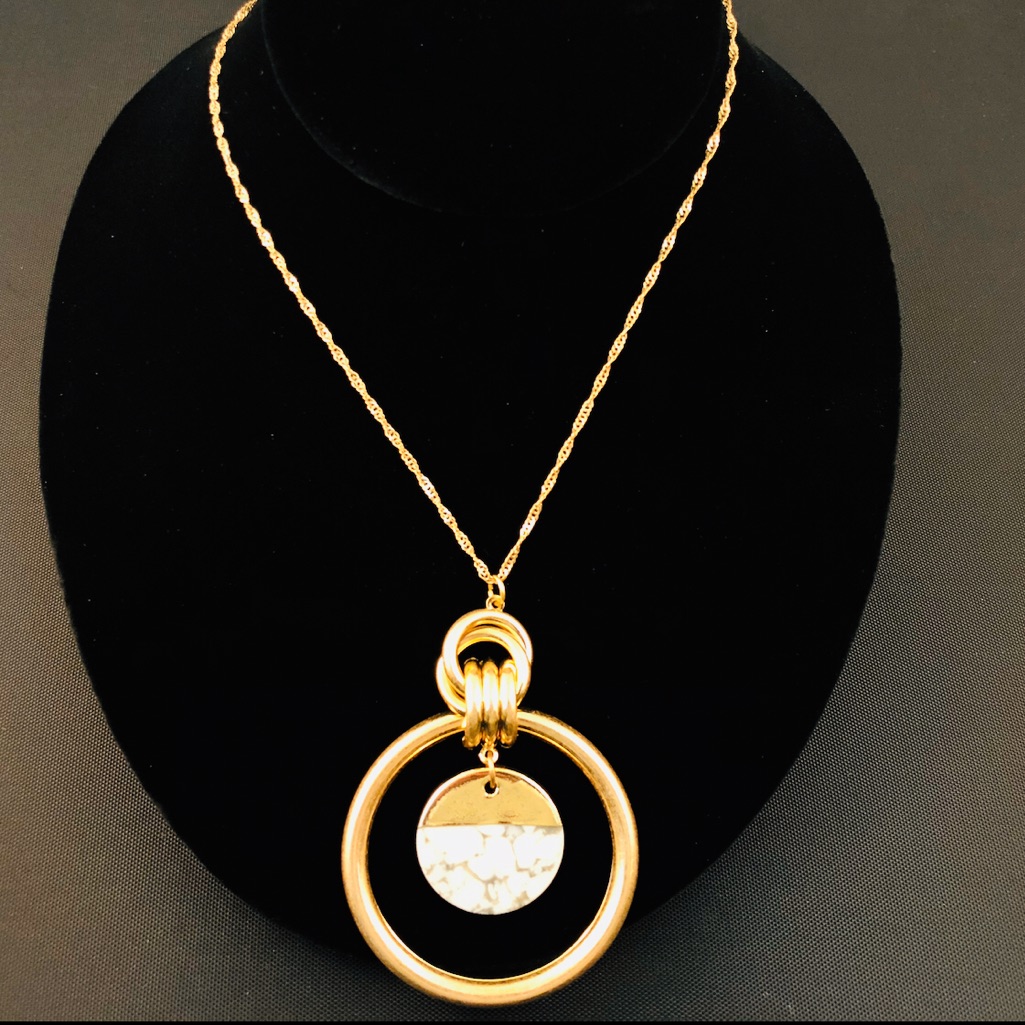 Howlite Circular Pendant Necklace